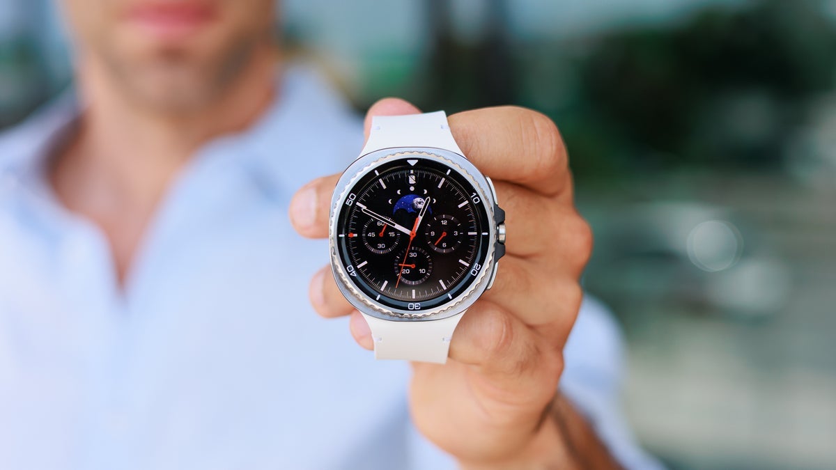 Galaxy Watch 8 Classic vs. Standard Model: Is the $140 Discount Worth It?