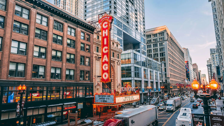 Top 7 Luxury Weekend Getaways Near Chicago—Made Better with Private Coach Service